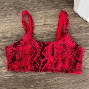 ALO YOGA LIMITED EDITION VAPOR BRA TOP